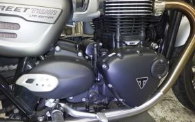 TRIUMPH STREET TWIN 2022