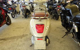 VESPA PRIMAVERA 125