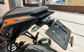 KTM 1290 SUPER DUKE R 2015 V3940