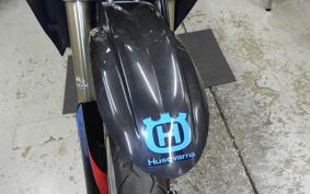 HUSQVARNA SM570R 2009