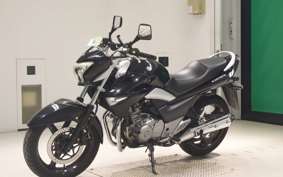 SUZUKI GSR250