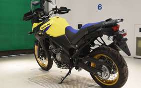 SUZUKI DL650 ( V-Strom 650 ) XTA 2026 C733M