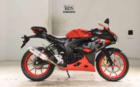 SUZUKI GSX-R125 2003 DL33B