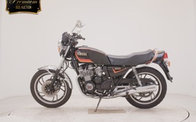YAMAHA XJ550 4V8