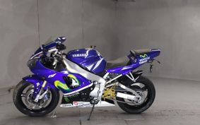 YAMAHA YZF-R1 RN04