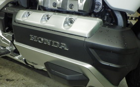 HONDA GL 1800 GOLD WING TOUR DCT 2023 SC79