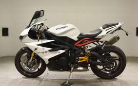 TRIUMPH DAYTONA 675 R 2015
