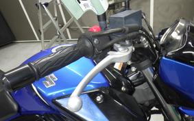 SUZUKI GSR250