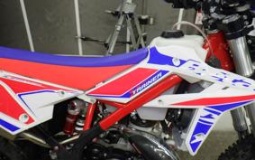 BETA クロス TRE ーナー250 2023