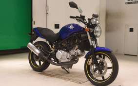 HONDA VTR 250 2022 MC33