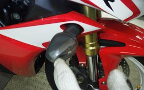 HONDA CBR600RR GEN 3 PC40
