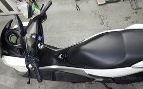 YAMAHA N-MAX 2022 SE86J