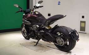 DUCATI XディアベルV4 2025