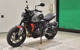 TRIUMPH TRIDENT 660