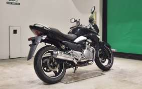 SUZUKI GSR250