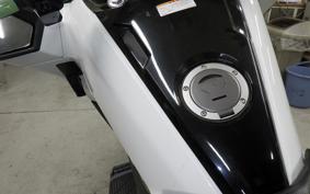 HONDA NM4 VULTUS -02 2015 RC82