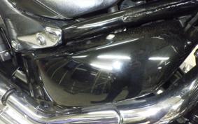 SUZUKI BOULEVARD 400 2013