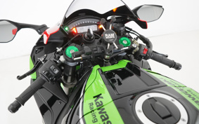 KAWASAKI NINJA ZX-10RR 2017 ZXT00Z