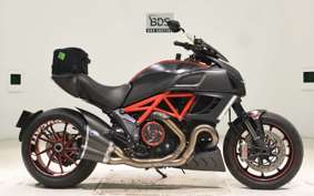 DUCATI DIAVEL Carbon 2011