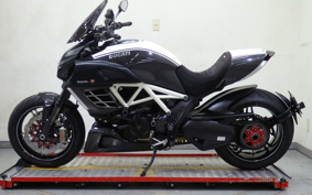 DUCATI DIAVEL AMG 2012 ZDMG102JACB