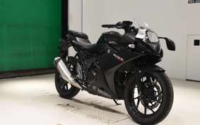 SUZUKI GSX250 R