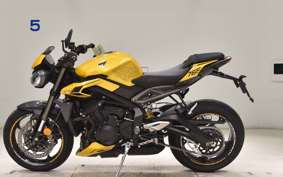 TRIUMPH STREET TRIPLE RS 2023