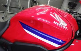 HONDA CBR650R E-Clutch 2025 RH17