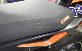KTM 890 DUKE R 2022