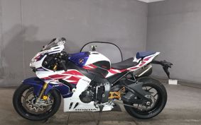 HONDA CBR1000RR R 2022 SC82