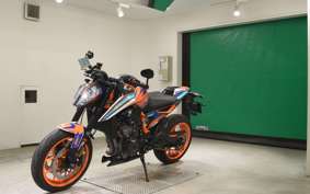 KTM 890 DUKE R 2022