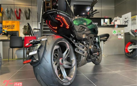 DUCATI DIAVEL V4 BENTLEY 2024 3G00