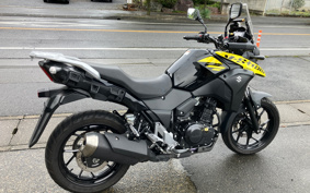 SUZUKI STROM 250 DS11A