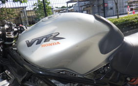 HONDA VTR 250 MC33