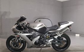 YAMAHA YZF-R1 2002 RN09