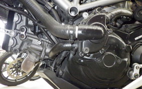 DUCATI HYPERSTRADA 820 2014