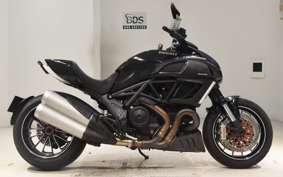 DUCATI DIAVEL 2012