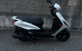 YAMAHA AXIS Z SEJ6J