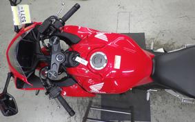 HONDA CBR650R E-Clutch 2025 RH17