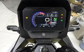 SUZUKI Vｽﾄﾛｰﾑ800DE EM1BA
