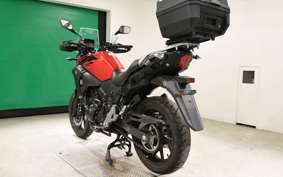 SUZUKI Vｽﾄﾛｰﾑ250