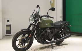 MOTO GUZZI V7 STONE 3 2018