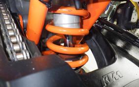 KTM 690 DUKE R 2013