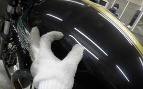 TRIUMPH THRUXTON 900