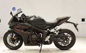 HONDA CBR650R E-Clutch 2025 RH17