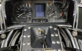 HONDA GL1500 GOLD WING 2000 SC22