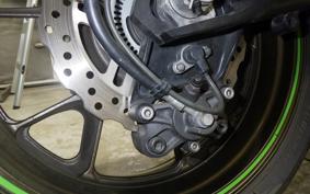 KAWASAKI ZZ1400 NINJA R A 2006 ZXT40B