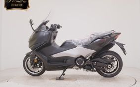 YAMAHA T-MAX 560 2026 SJ21J