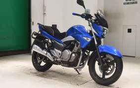 SUZUKI GSR250