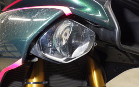 YAMAHA YZF-R1 2016