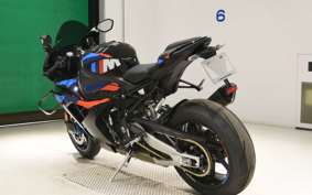 BMW M1000RR 2025